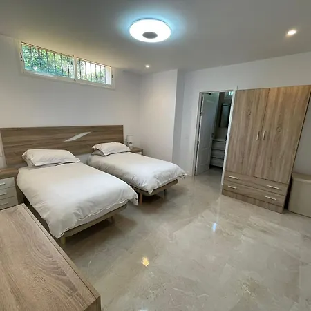 Lets In The Sun - Sunset Villa *